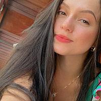 Amanda Amaral Esteves